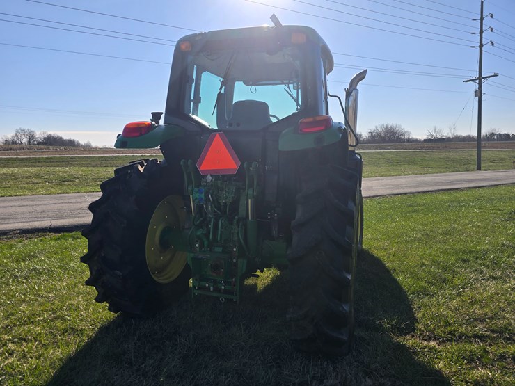 2016-john-deere-6110m-image-7