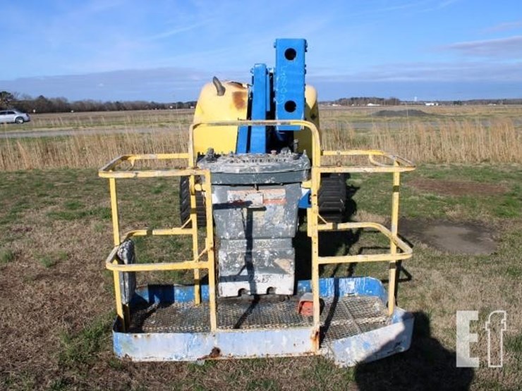 2001-jlg-450a-image-2