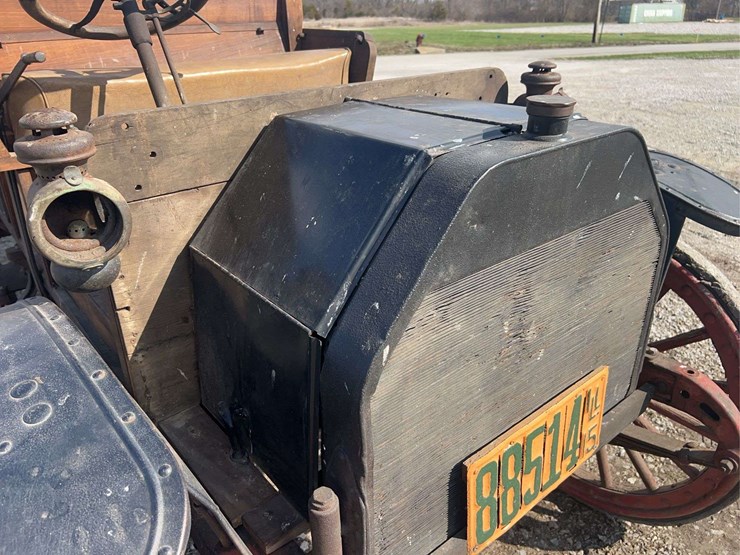 international-highwheeler-image-11