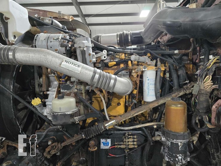 2008-peterbilt-388-image-18