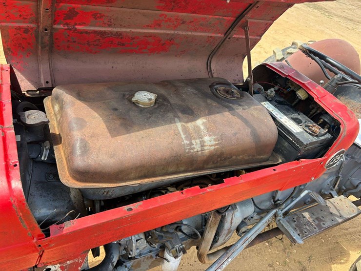 massey-ferguson-mf135-image-23