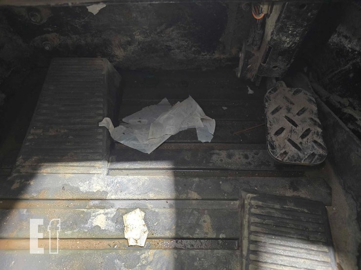 2023-caterpillar-259d3-image-15