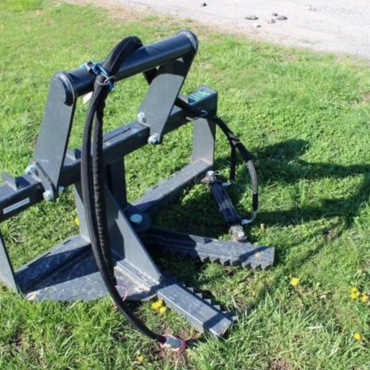 #3106 2025 POST TREE PULLER BY LAND HONOR MOD TP 2