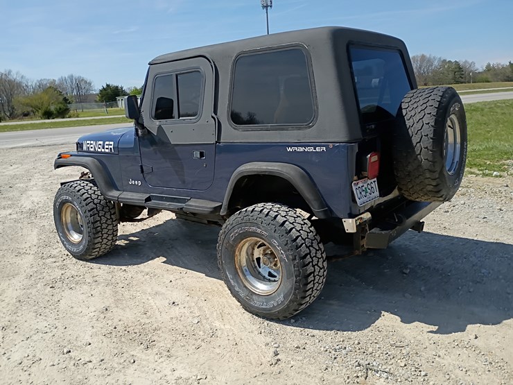 1993-jeep-wrangler-image-4