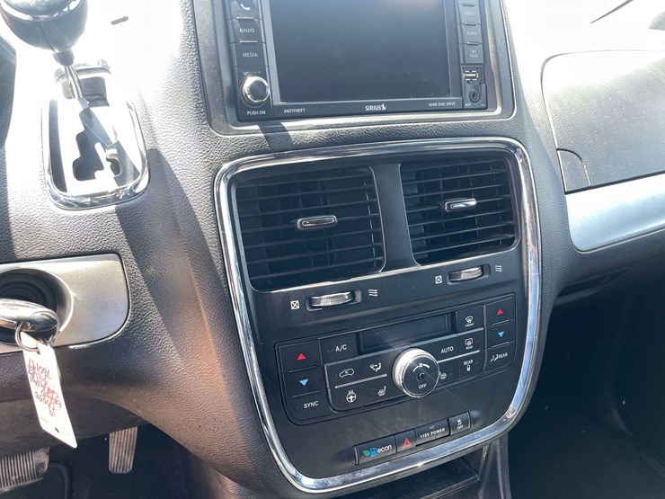 2019-dodge-grand-caravan-gt-image-13