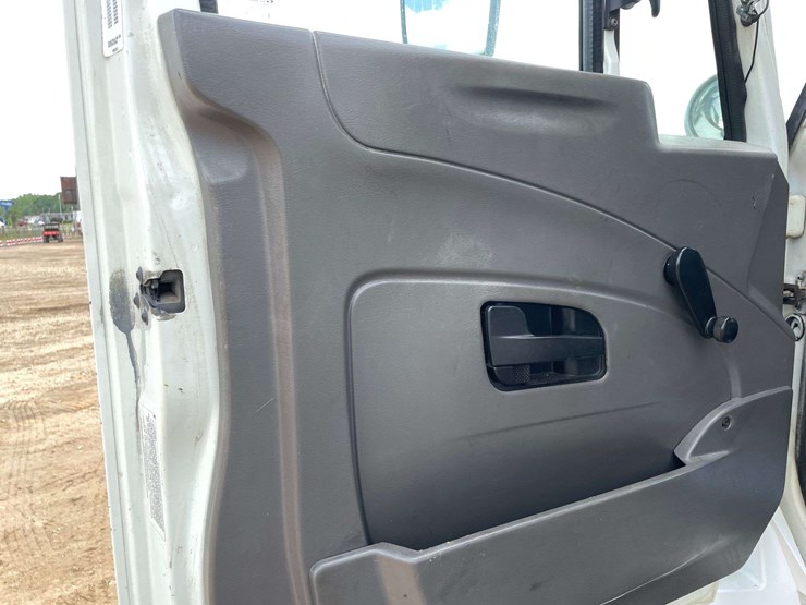 2008-international-durastar-4300-image-9