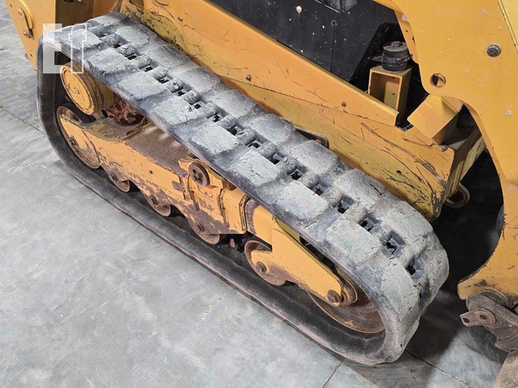 2018-caterpillar-259d-image-36