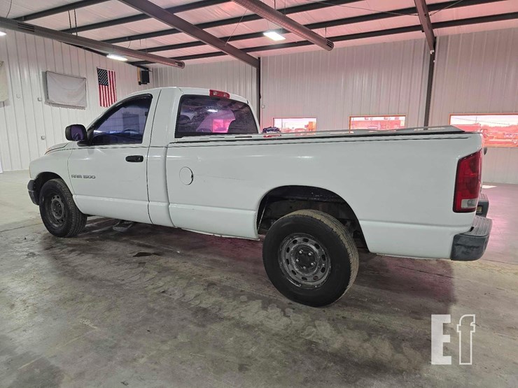 2004-dodge-ram-1500-image-4