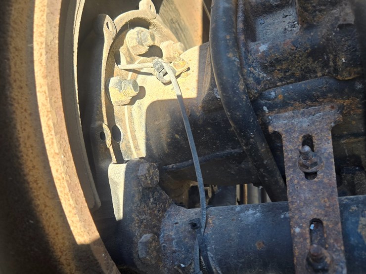 2006-freightliner-columbia-120-image-76