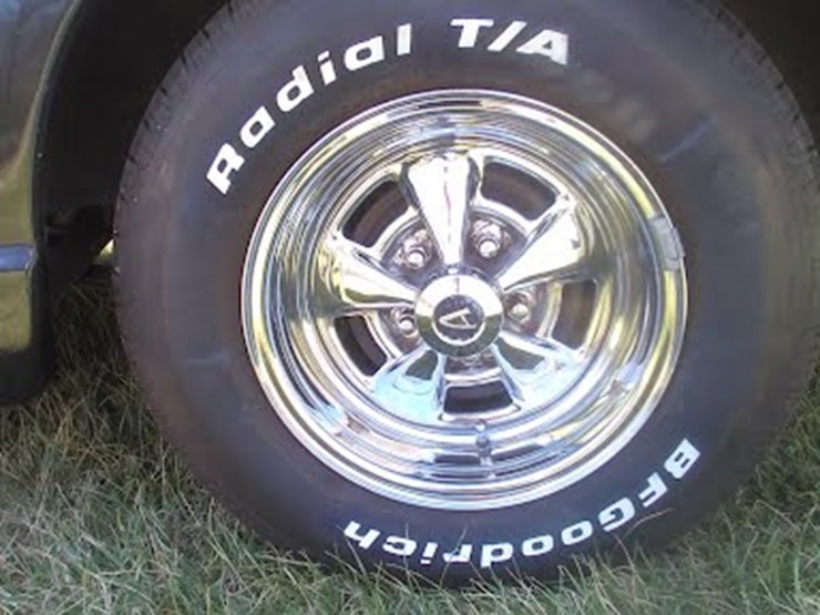 chevrolet-suburban-image-38