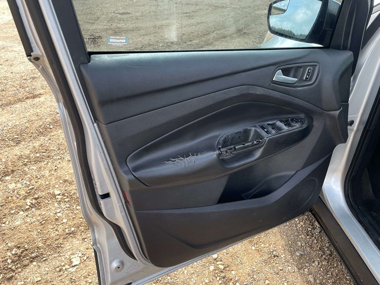 2014-ford-escape-se-image-9