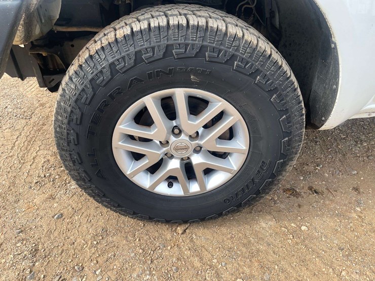 2016-nissan-frontier-image-19