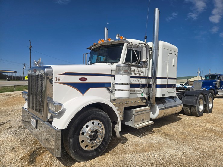 1996-peterbilt-377-image-3