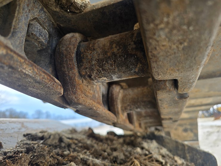 2013-deere-160g-lc-image-43