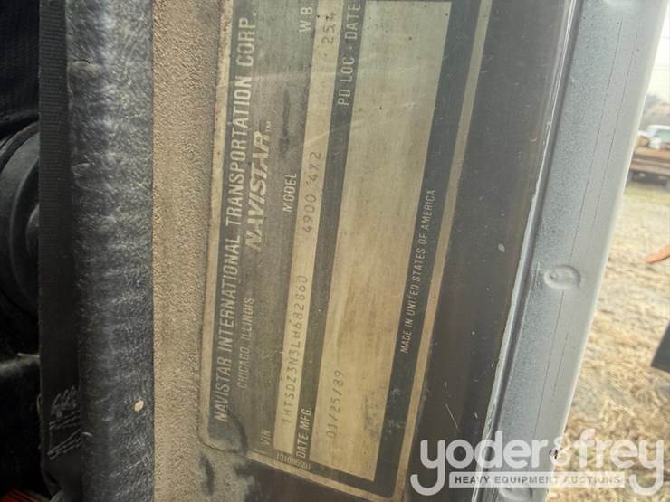 1989-international-4900-image-3