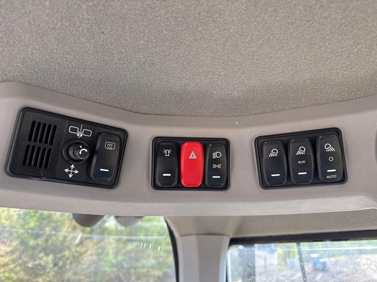 2021-caterpillar-926m-image-31