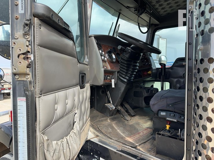 2005-kenworth-t800-image-54