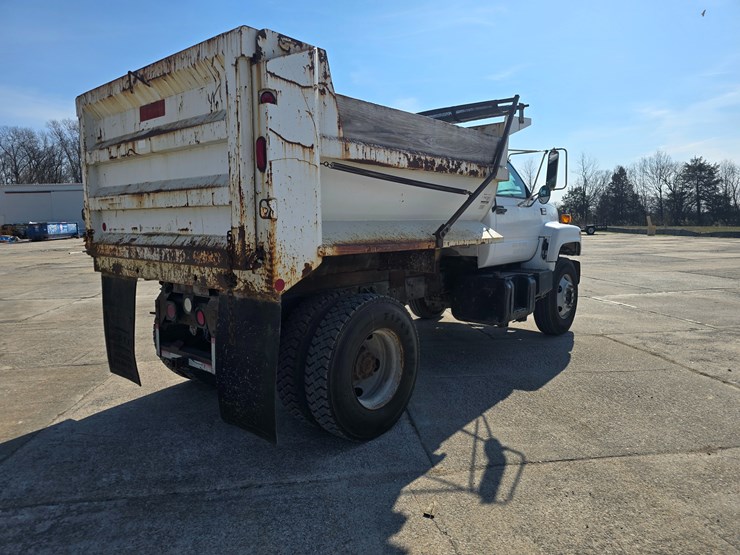 #22520-•-2002-gmc-c7500-dump-truck-image-12