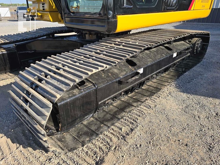 2017-caterpillar-326fl-image-32