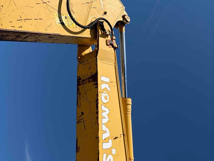 komatsu-pc200-lc-7-image-12