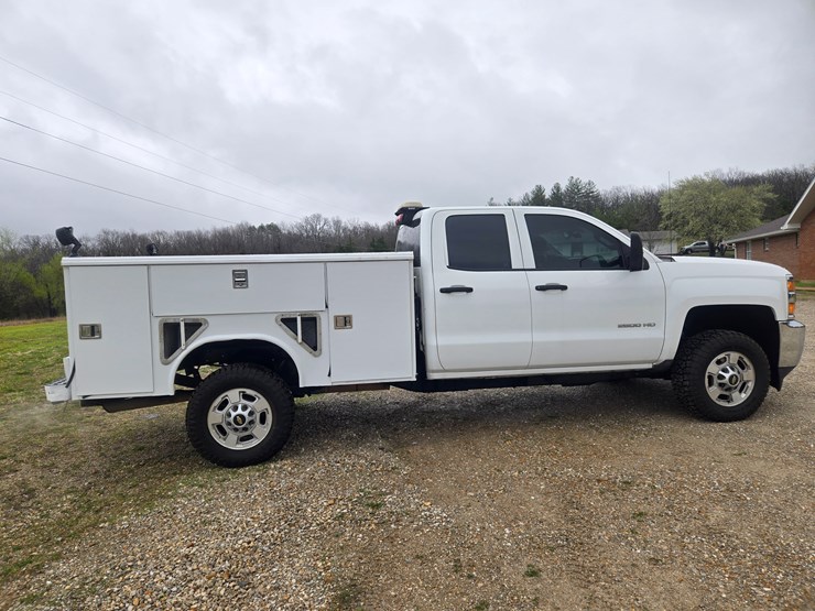 2019-chevrolet-silverado-2500-image-19