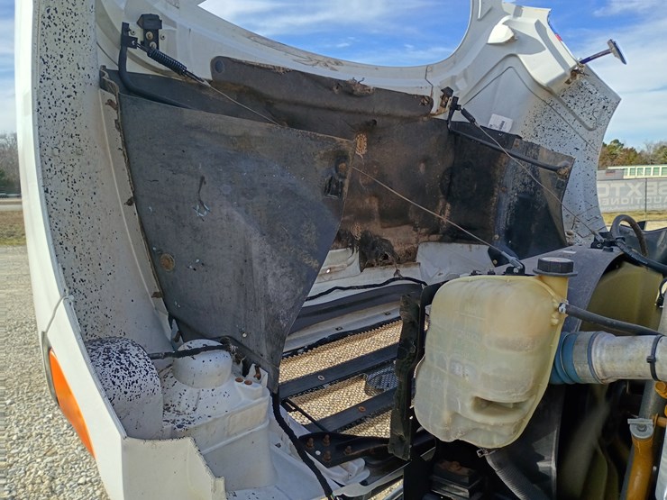 2005-ford-f750-image-27