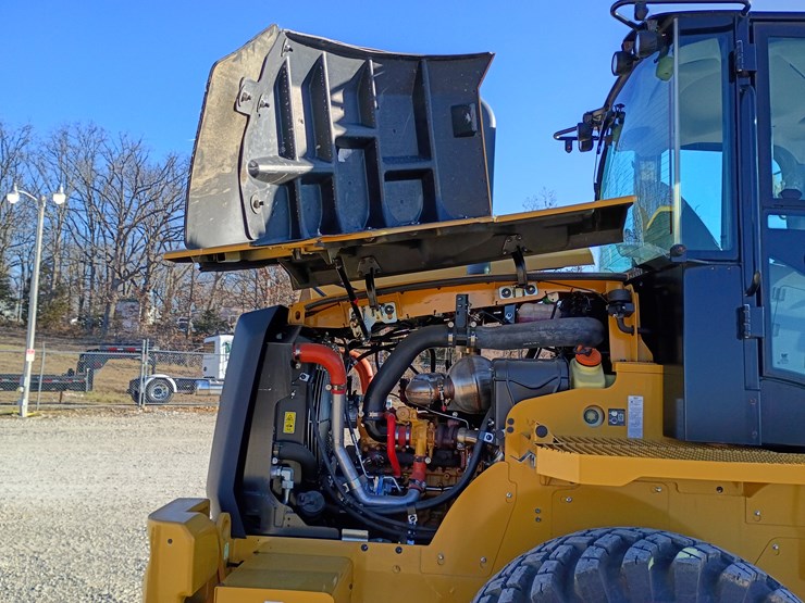 2023-caterpillar-910-image-21