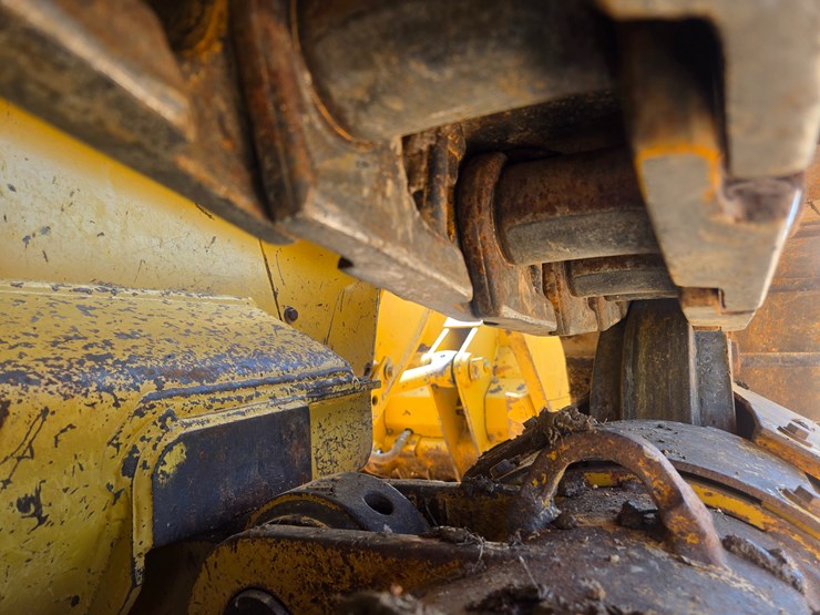 2001-caterpillar-953c-image-73