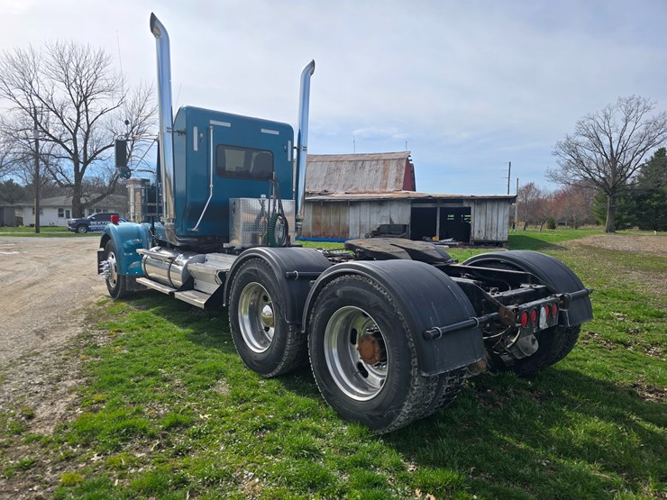 2007-kenworth-w900-image-6