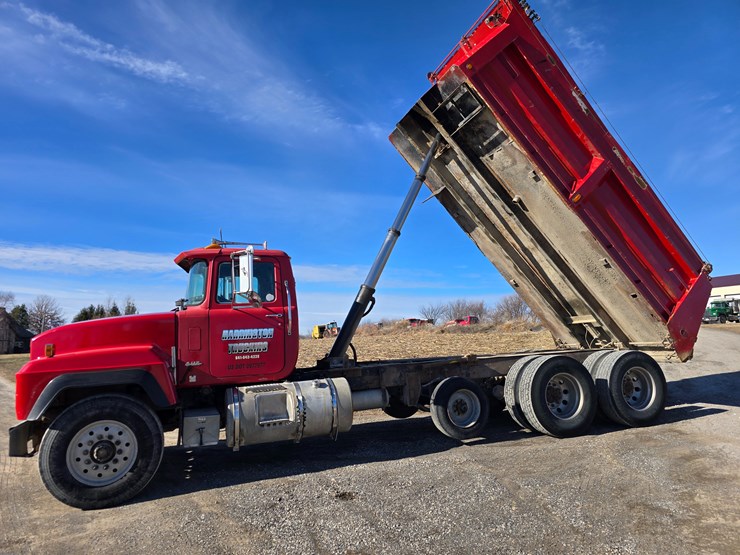1998-mack-rd688s-image-38