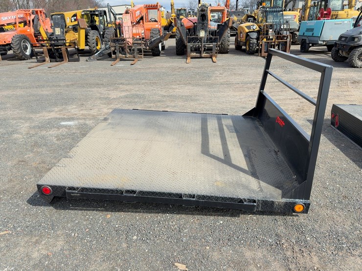 cadet-7'-steel-flatbed-truck-body-image-5