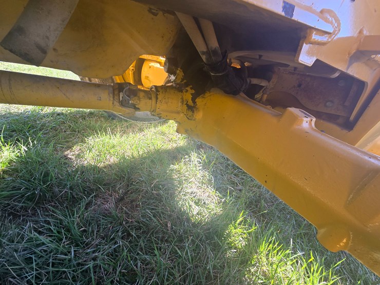 2015-deere-410l-image-30