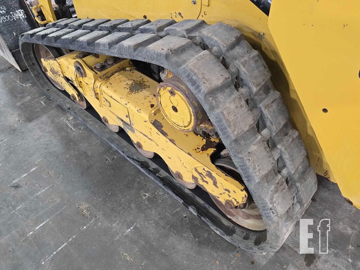 2023-caterpillar-259d3-image-31