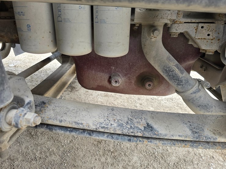 #22593-•-2016-mack-cxu613-pinnacle-sleeper-truck-image-31