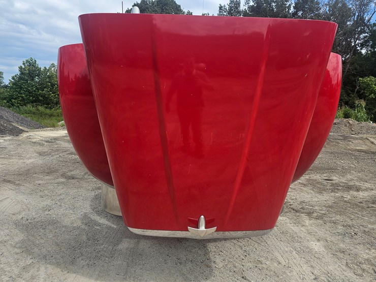 2012-peterbilt-384-image-56