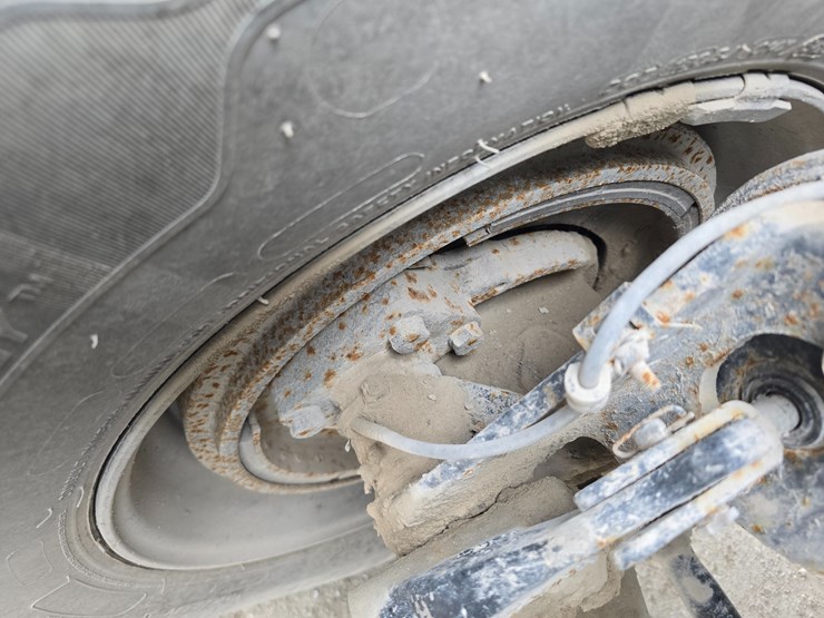 #22593-•-2016-mack-cxu613-pinnacle-sleeper-truck-image-29