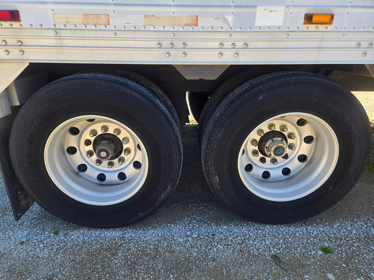 2010-timpte-hopper-bottom-image-28