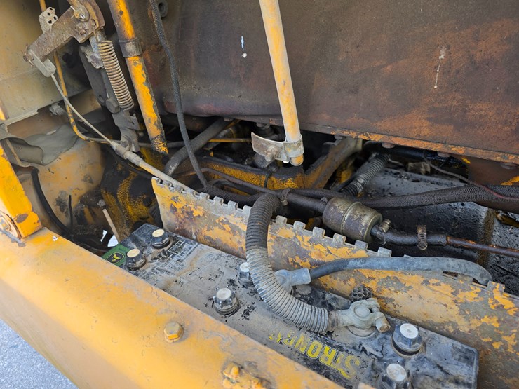 1971-deere-570a-image-71