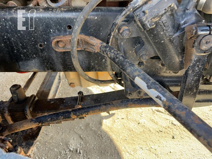 2005-sterling-lt9500-image-57