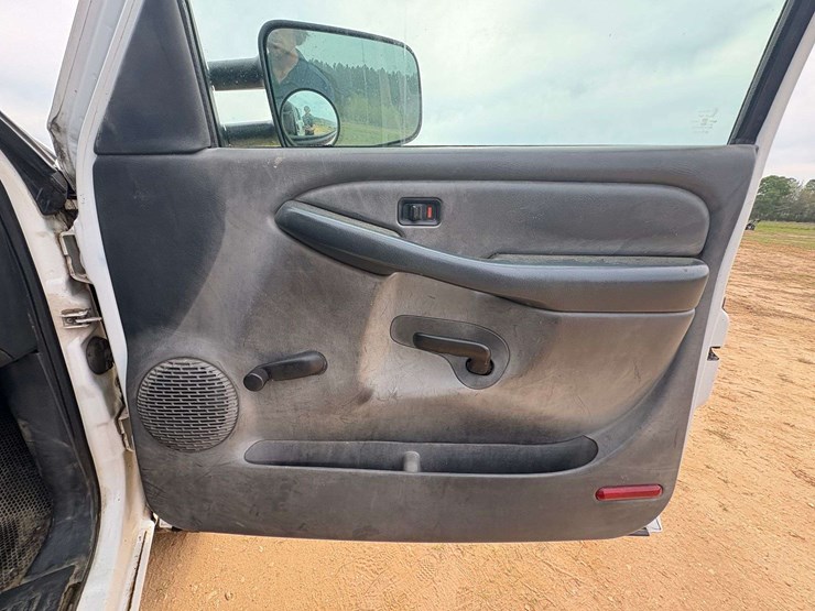 2001-gmc-sierra-2500-image-17