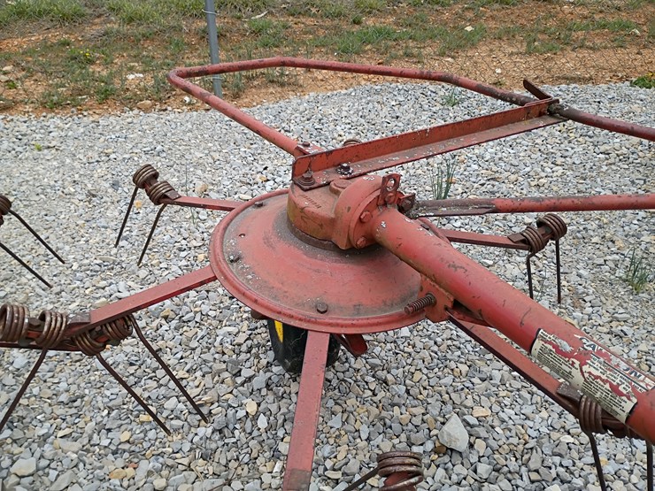 new-holland-540-image-16