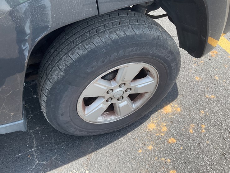 2011-jeep-liberty-image-8