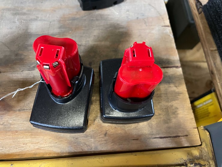 #2436-•-(2)-milwaukee-compatible-12-volt-8.0ah-batteries-(pr12)-image-2