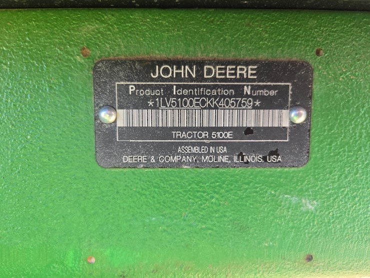 2019-john-deere-5100e-image-69
