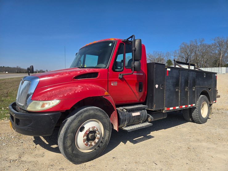 2007-international-durastar-4300-image-4