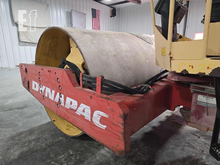 2007-dynapac-ca250d-image-12