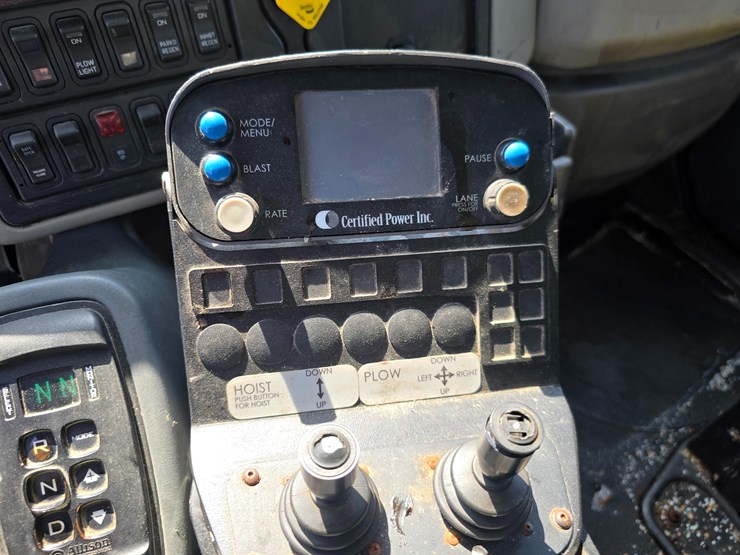 2015-international-workstar-7400-image-64