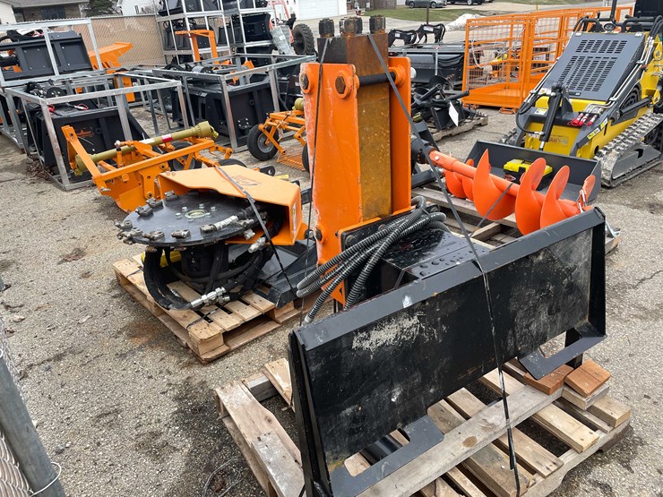 #7031-•-unused-wolverine-pd1-12-03d-skid-steer-hydraulic-post-pounder-(o11)-image-4