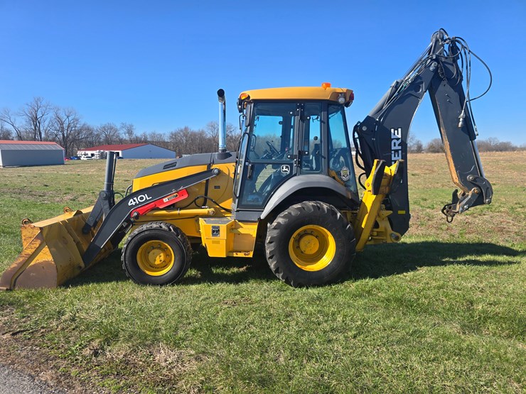 2015-deere-410l-image-4