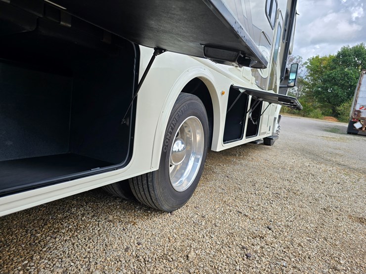 2021-international-mv607-image-82